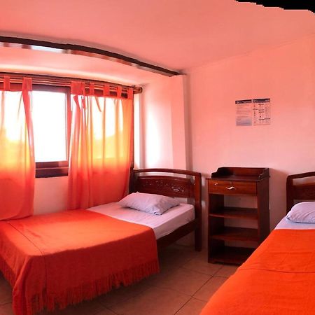 מונטניטה Hostal Pakaloro מראה חיצוני תמונה