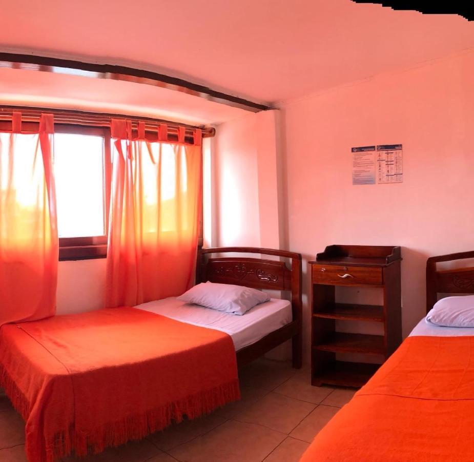 מונטניטה Hostal Pakaloro מראה חיצוני תמונה