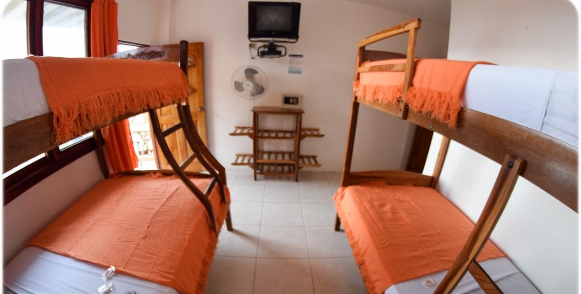מונטניטה Hostal Pakaloro מראה חיצוני תמונה