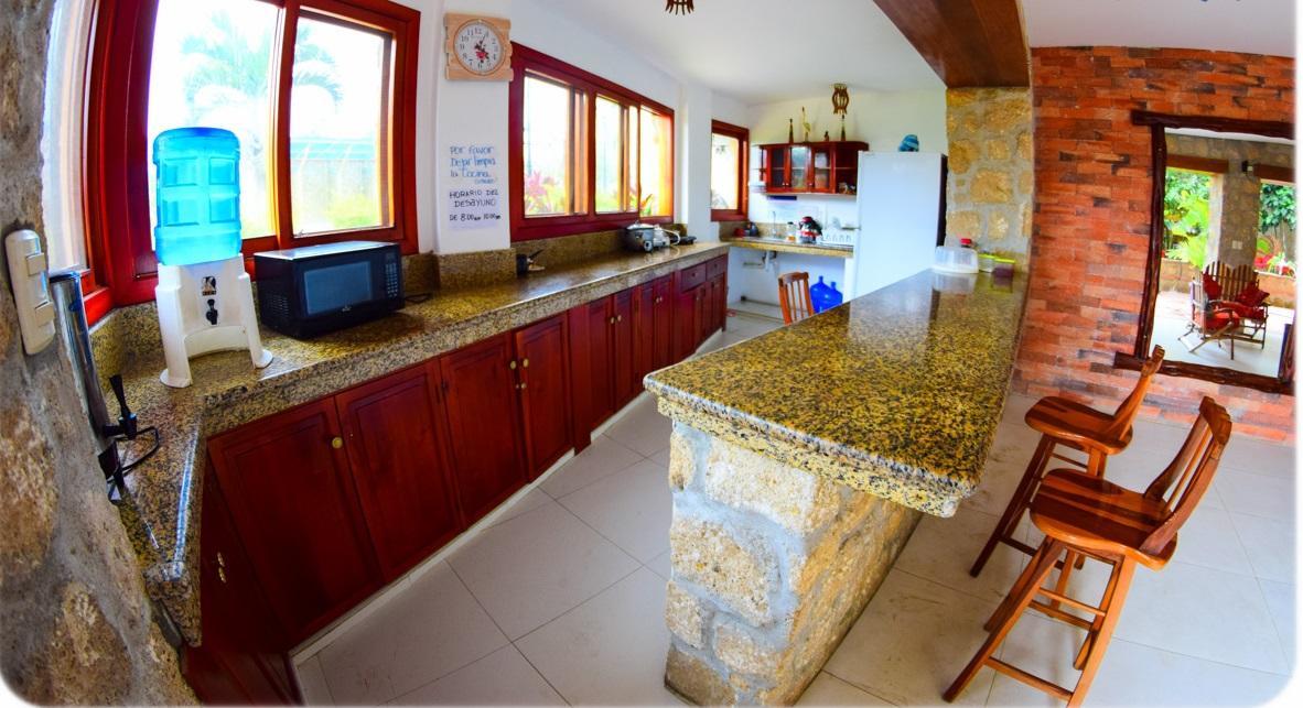 מונטניטה Hostal Pakaloro מראה חיצוני תמונה