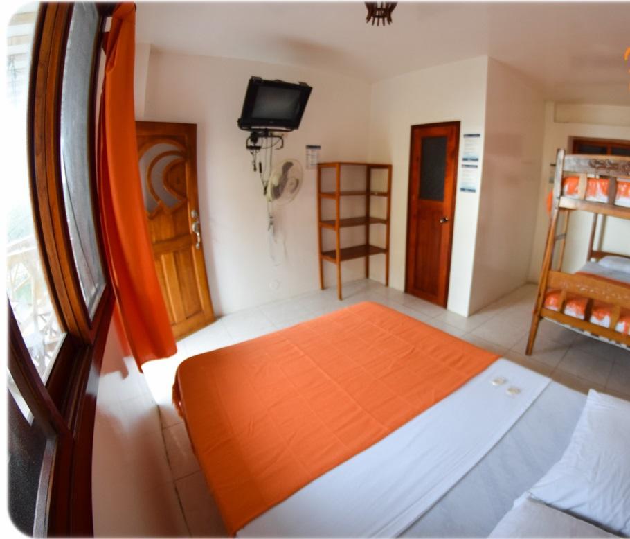 מונטניטה Hostal Pakaloro מראה חיצוני תמונה