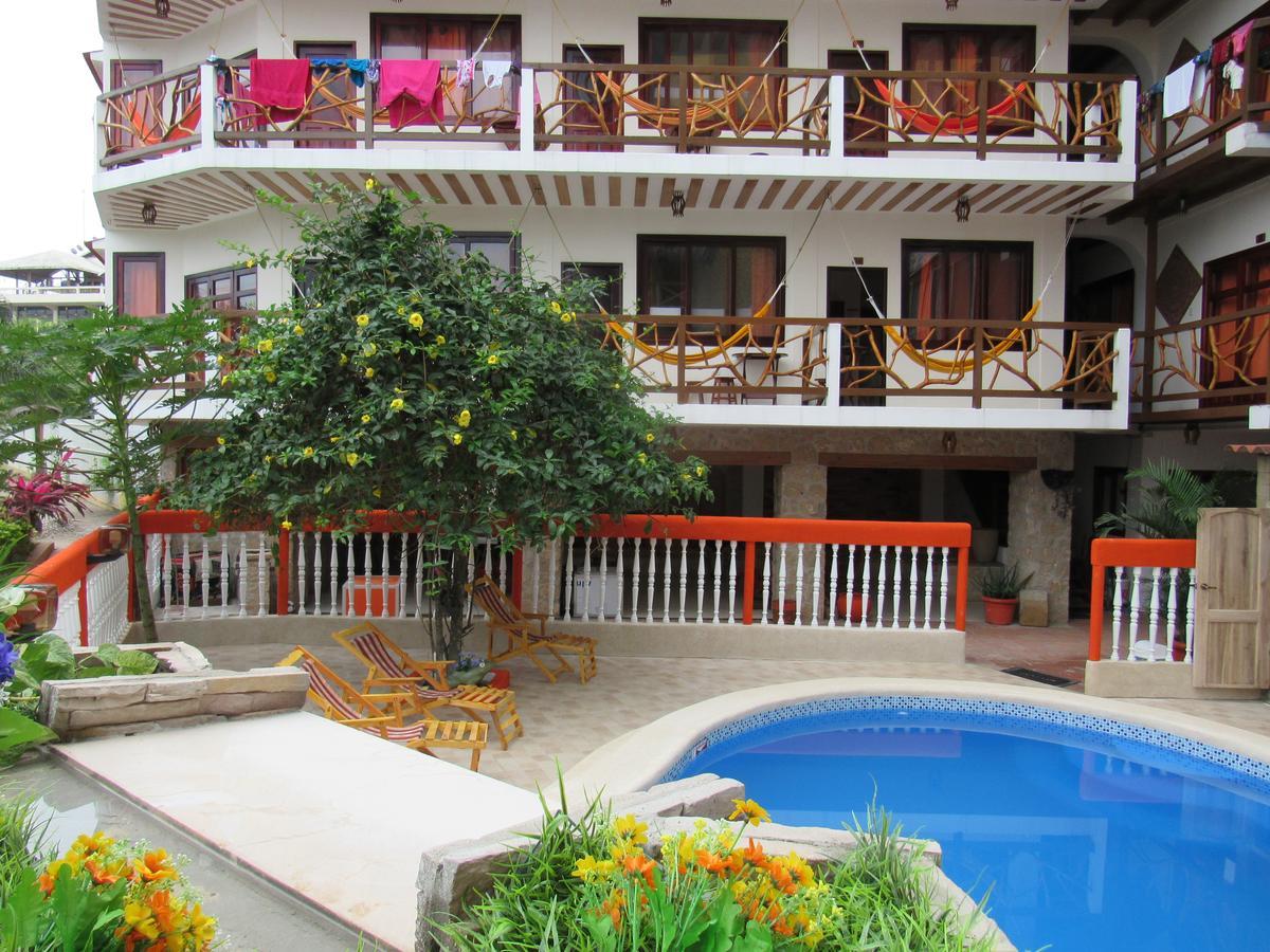 מונטניטה Hostal Pakaloro מראה חיצוני תמונה