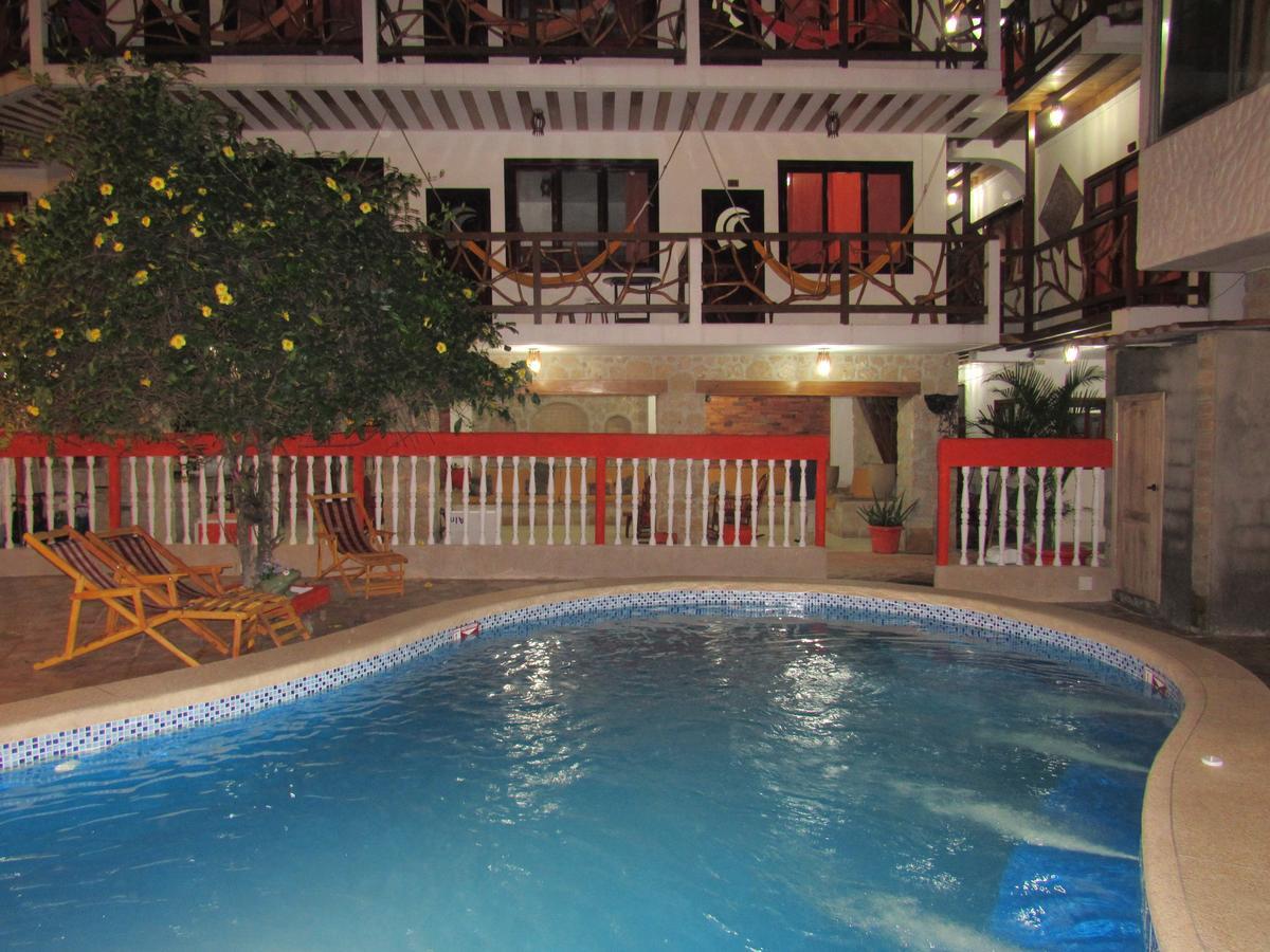 מונטניטה Hostal Pakaloro מראה חיצוני תמונה